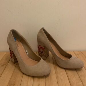 Restricted High Heels, Suede with Embroidery Heel